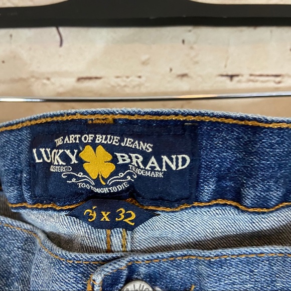 Men’s Lucky brand jeans Athletic Fit 36x32 - Picture 3 of 10